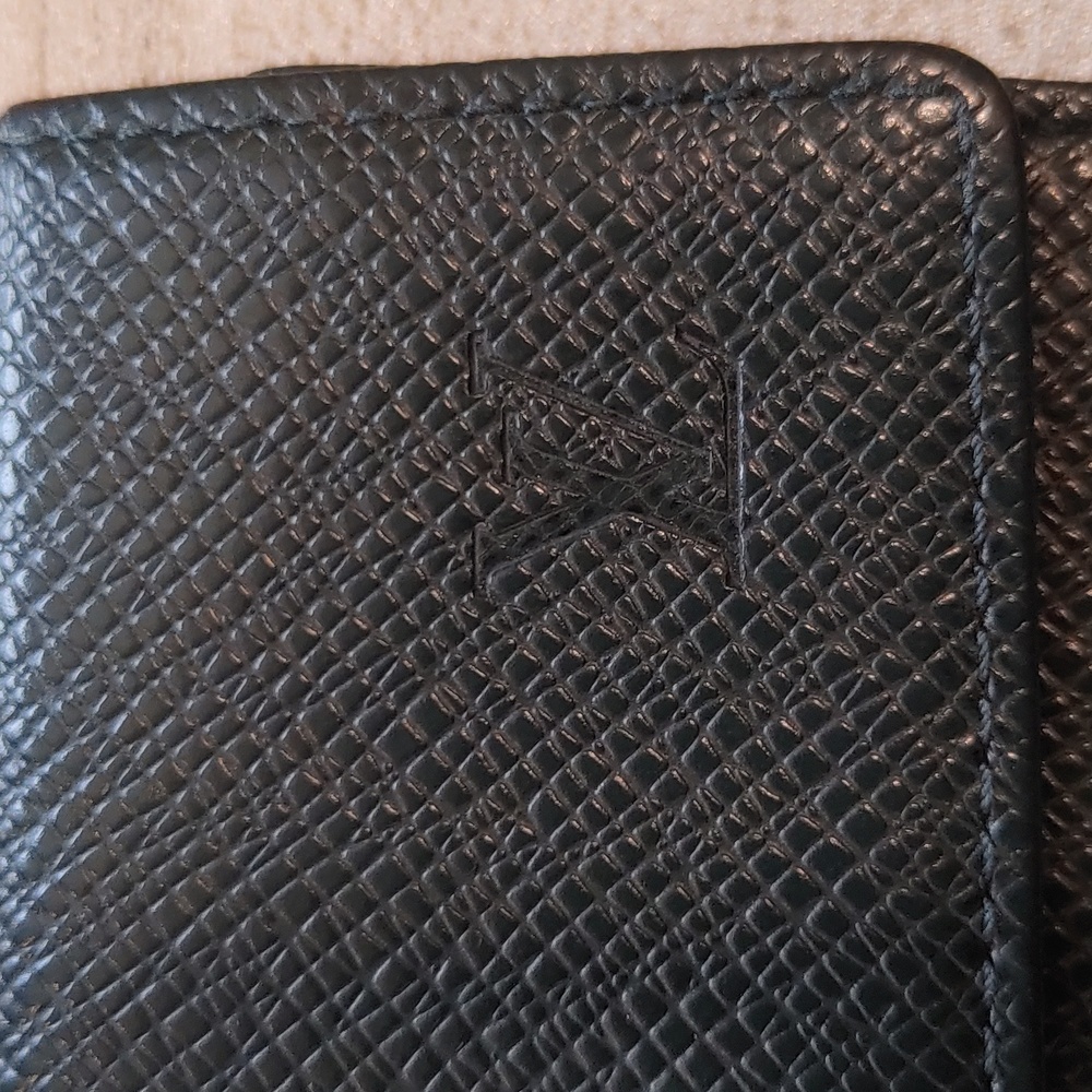 Louis Vuitton % Authentic Forest 4 Key Case - image 8